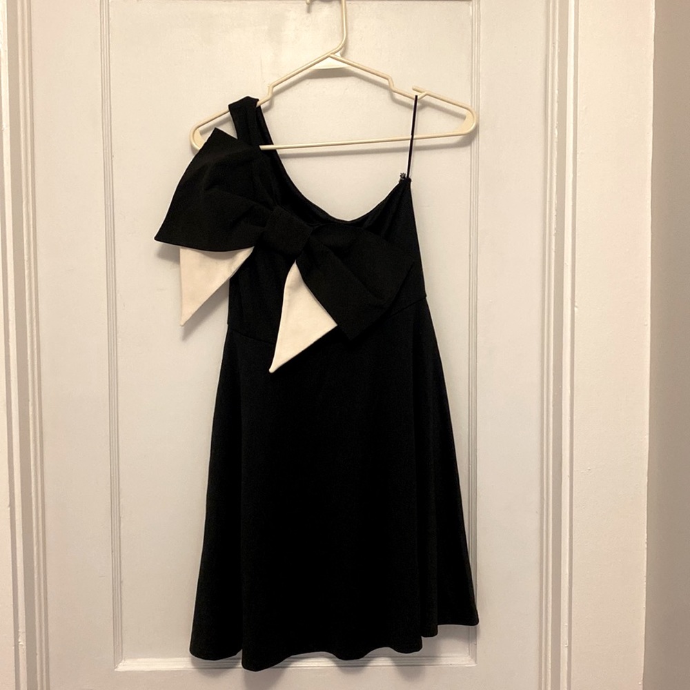 Black Judith March one shoulder dress size small